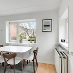 Cozy & Homely House Near The Airport & Center *