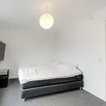 Cozy & Homely House Near The Airport & Center Ferienhaus